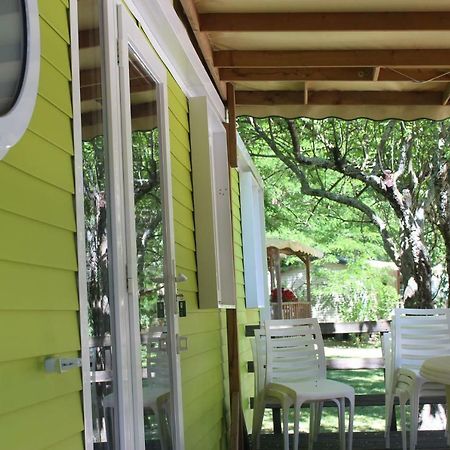 Camping Le Ventadour Meyras Dış mekan fotoğraf