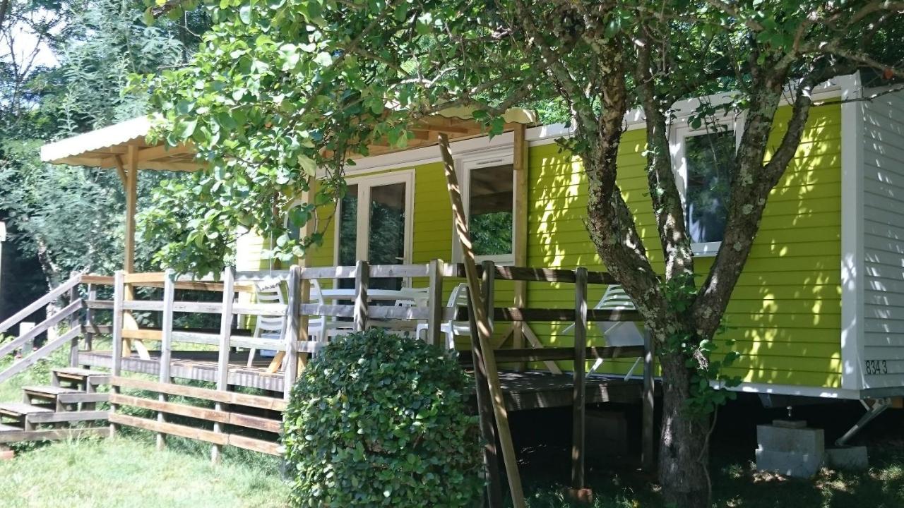 Camping Le Ventadour Meyras Dış mekan fotoğraf