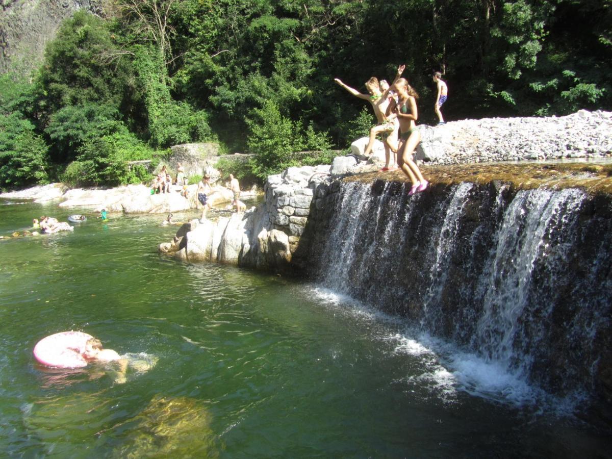 Camping Le Ventadour Meyras Dış mekan fotoğraf