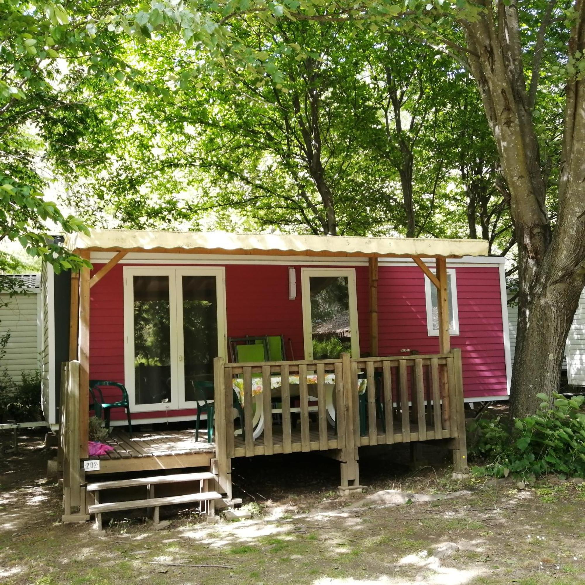 Camping Le Ventadour Meyras Dış mekan fotoğraf