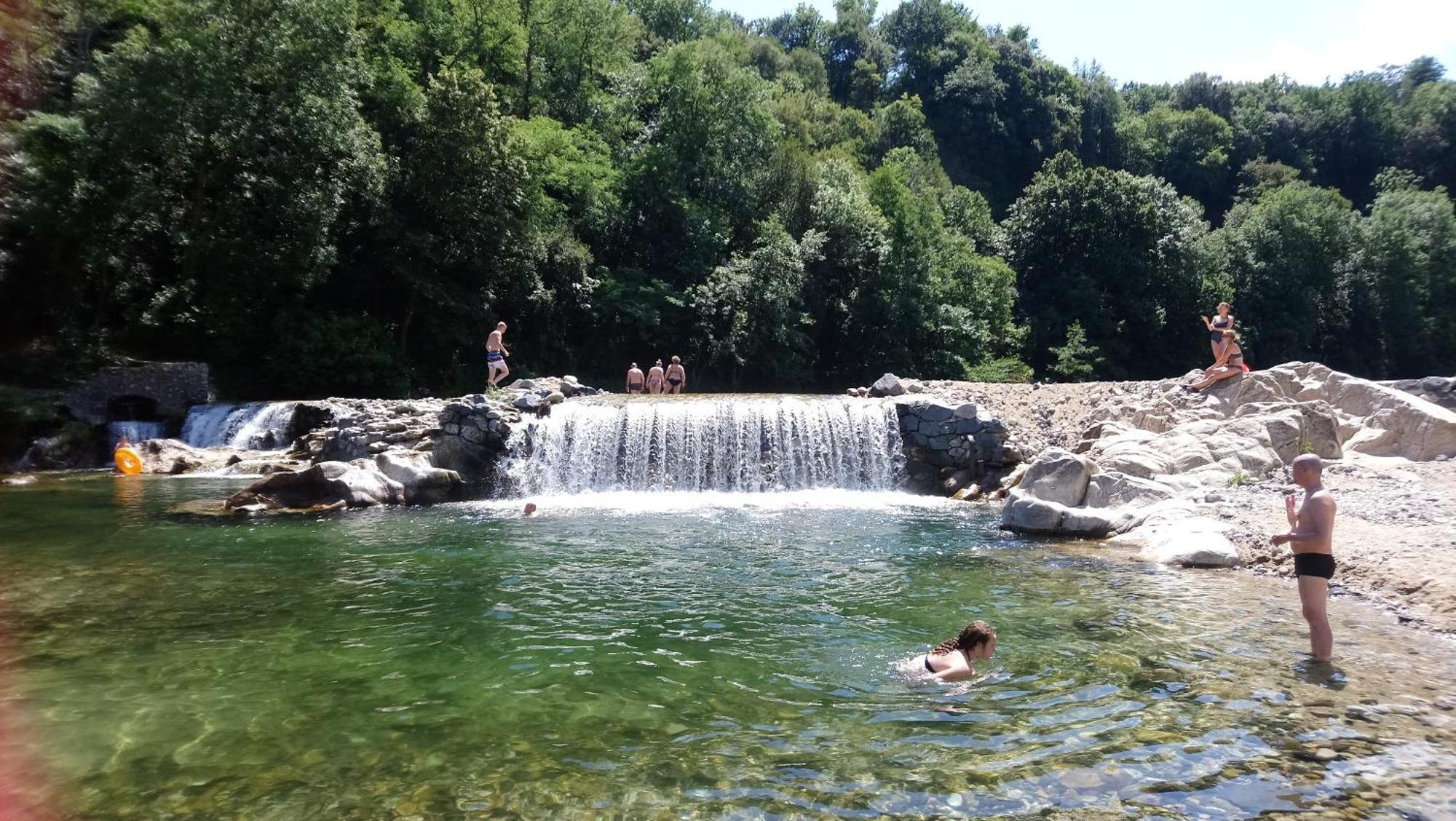 Camping Le Ventadour Meyras Dış mekan fotoğraf