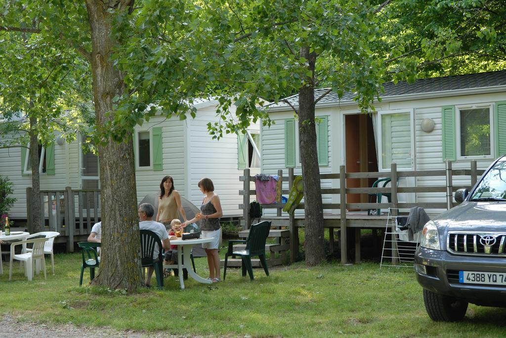 Camping Le Ventadour Meyras Dış mekan fotoğraf