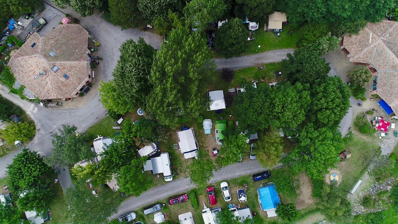 Camping Le Ventadour Meyras Dış mekan fotoğraf
