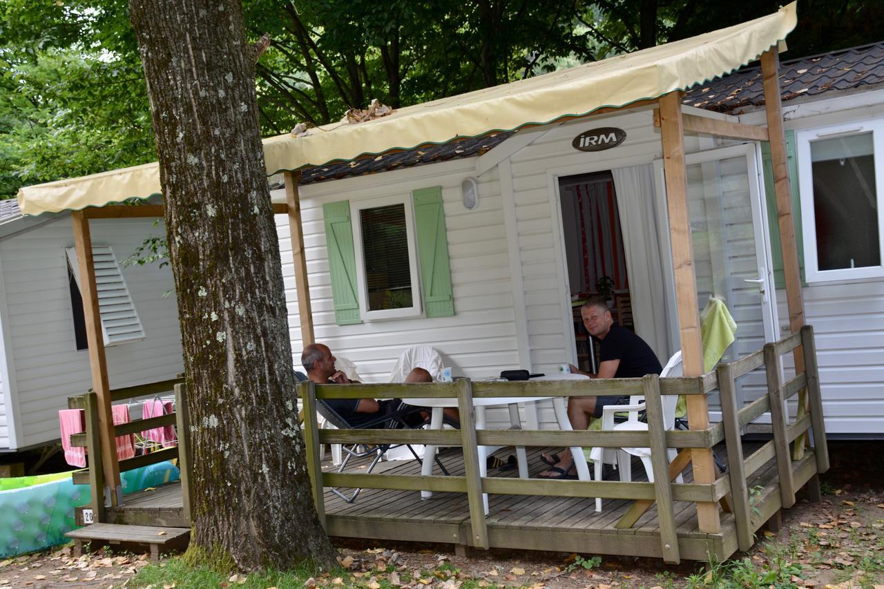 Camping Le Ventadour Meyras Dış mekan fotoğraf