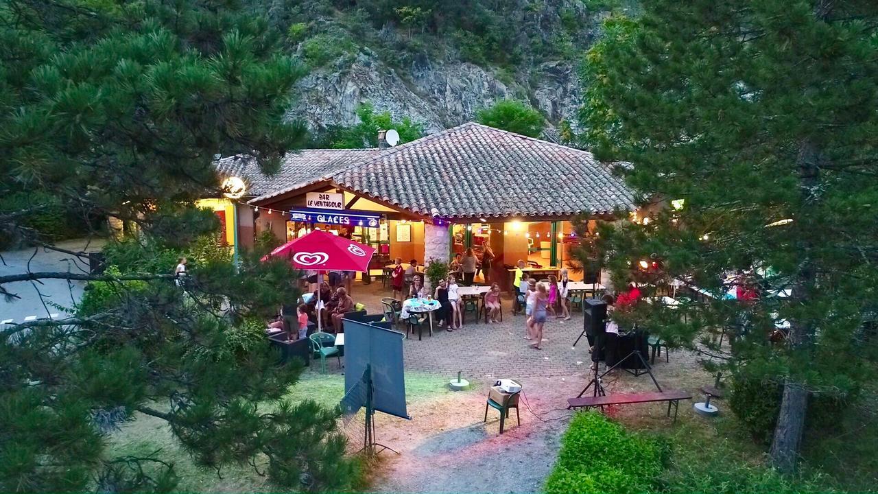 Camping Le Ventadour Meyras Dış mekan fotoğraf