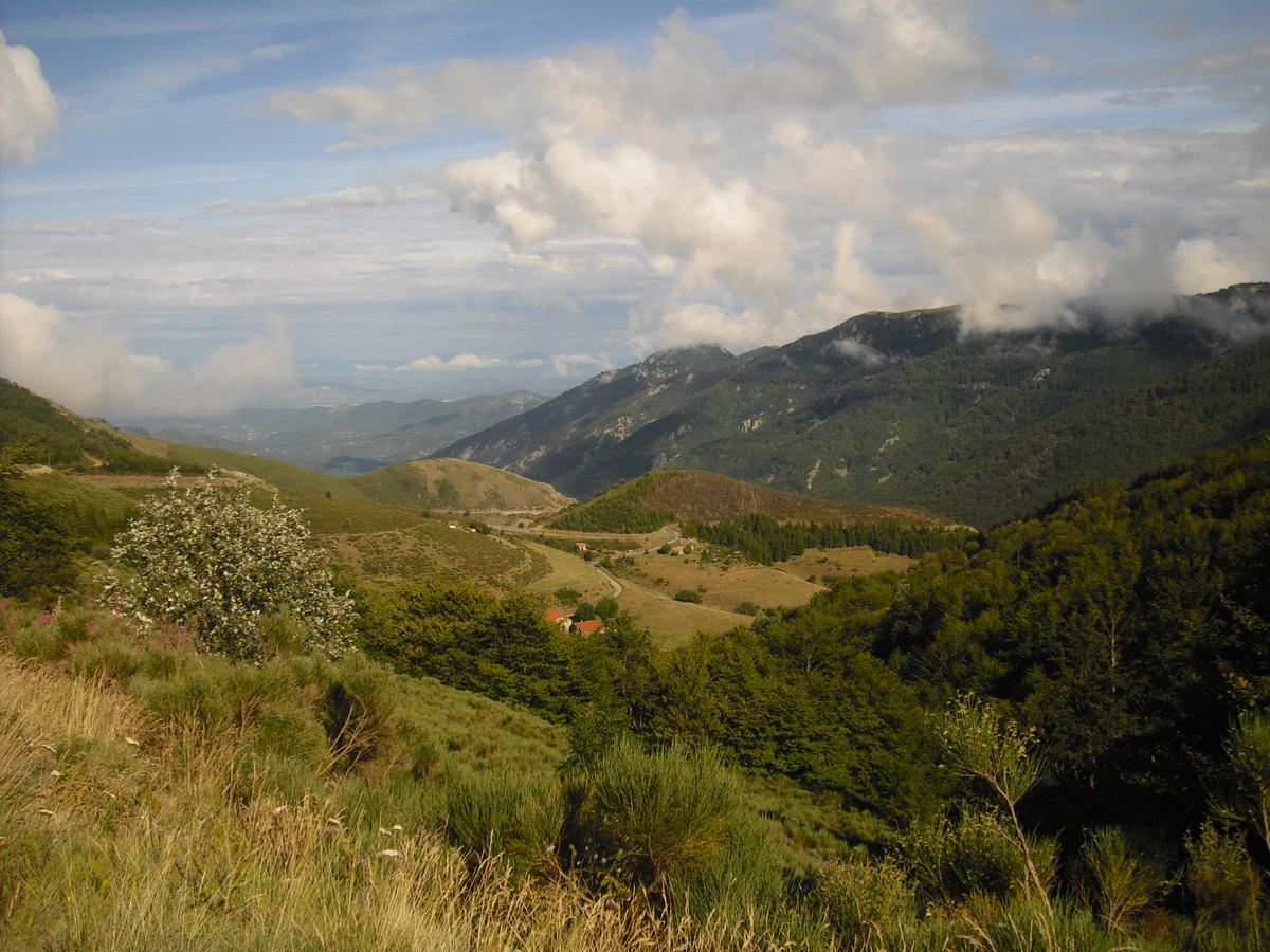 Camping Le Ventadour Meyras Dış mekan fotoğraf