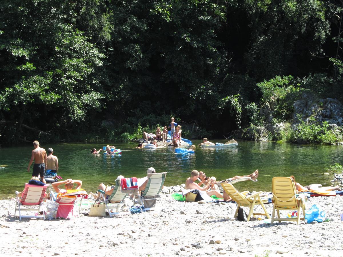 Camping Le Ventadour Meyras Dış mekan fotoğraf