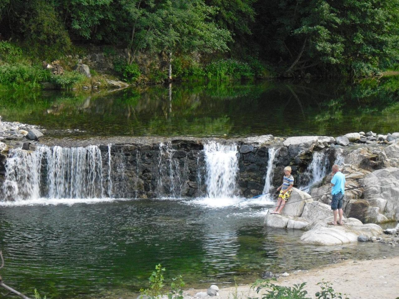 Camping Le Ventadour Meyras Dış mekan fotoğraf
