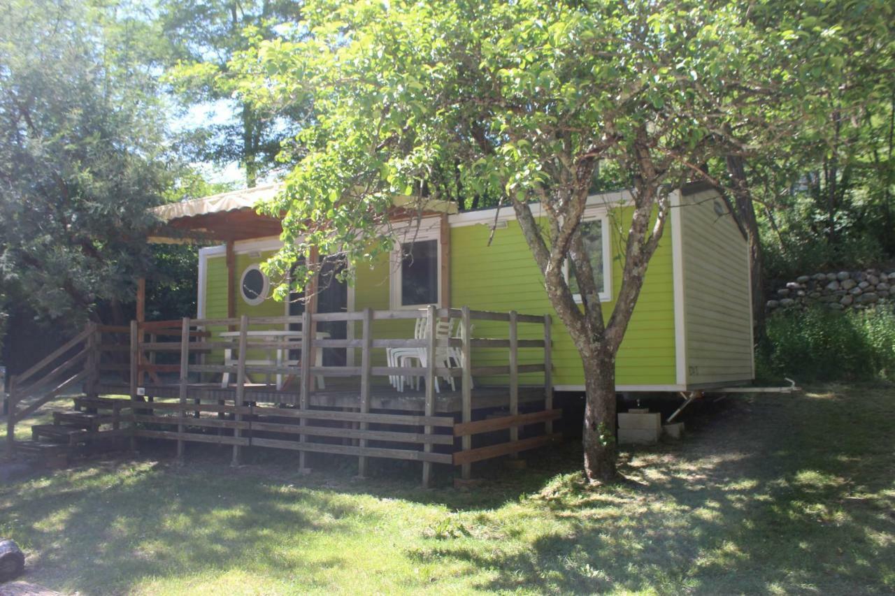 Camping Le Ventadour Meyras Dış mekan fotoğraf