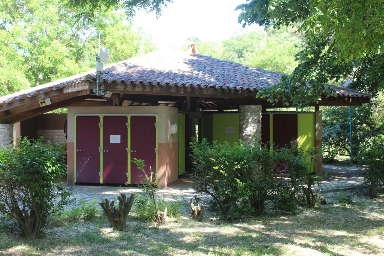 Camping Le Ventadour Meyras Dış mekan fotoğraf